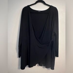 Torrid Black Wrap Top Size 4